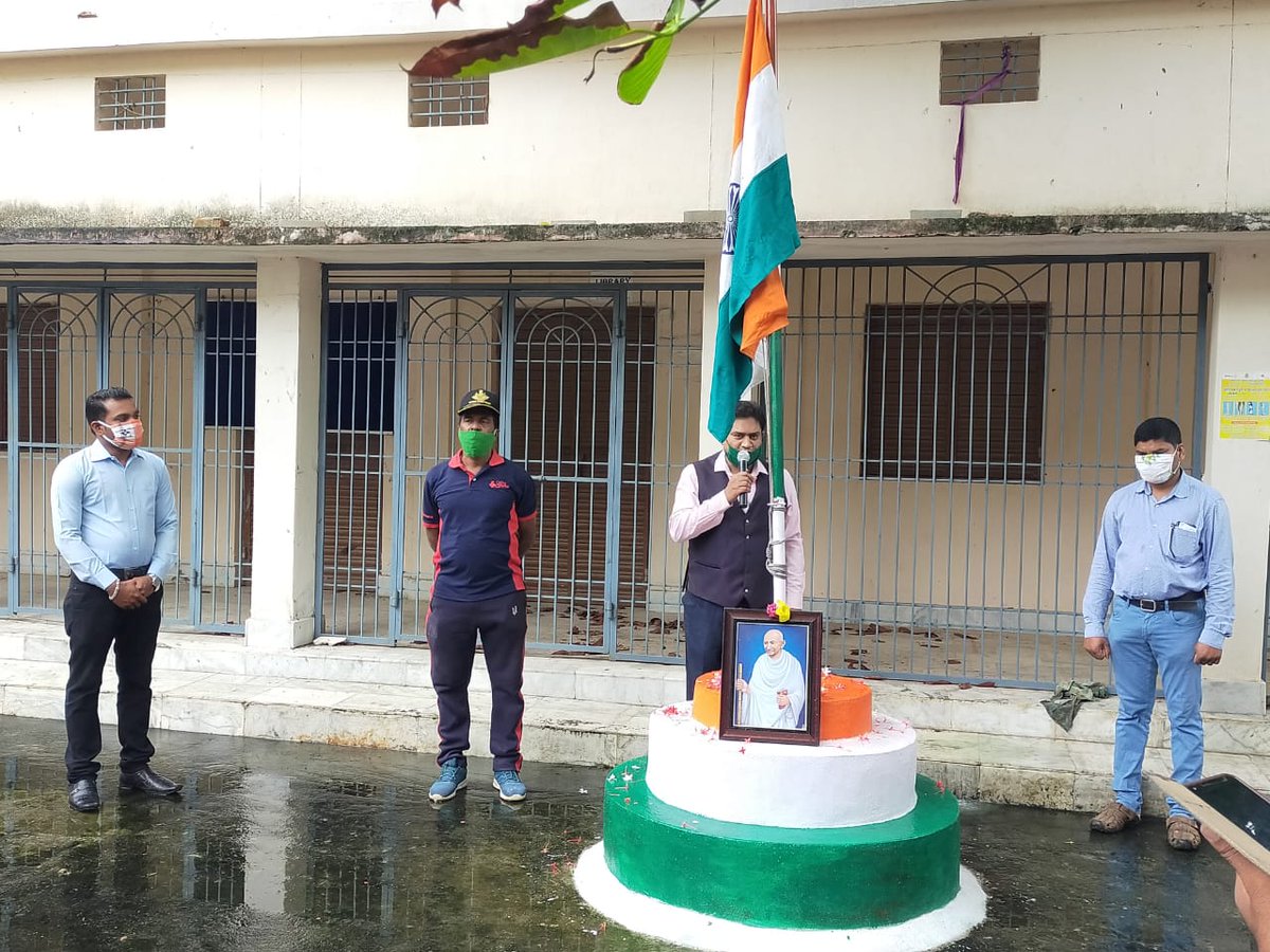 BDigapahandi's tweet photo. Observance of 74 th Independence day at Block Education office Digapahandi. https://t.co/cToKzkfedg
