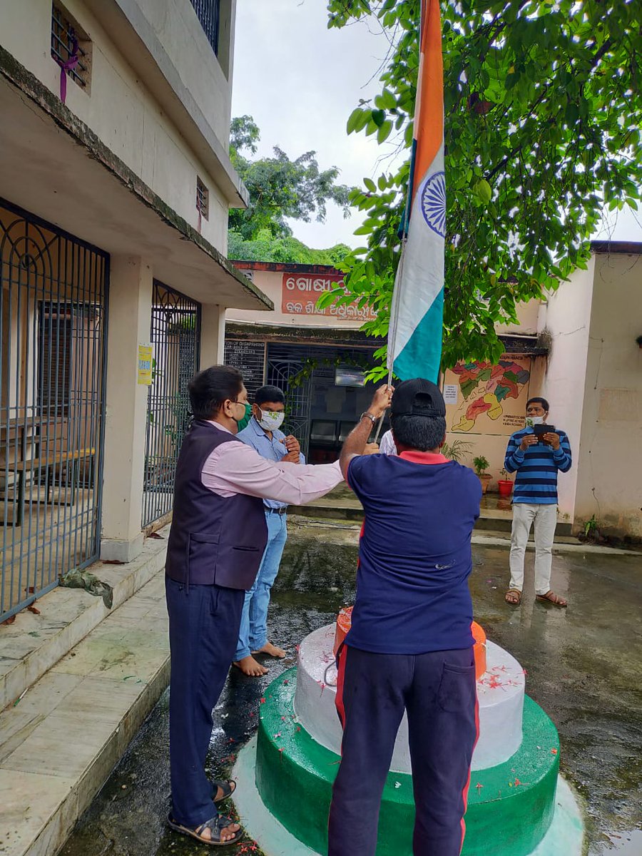 BDigapahandi's tweet photo. Observance of 74 th Independence day at Block Education office Digapahandi. https://t.co/cToKzkfedg