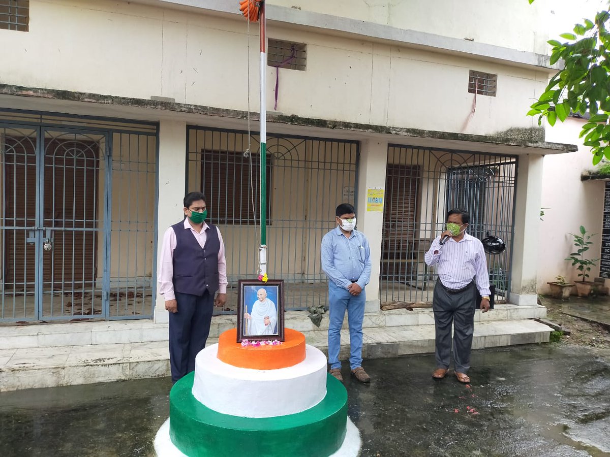 BDigapahandi's tweet photo. Observance of 74 th Independence day at Block Education office Digapahandi. https://t.co/cToKzkfedg