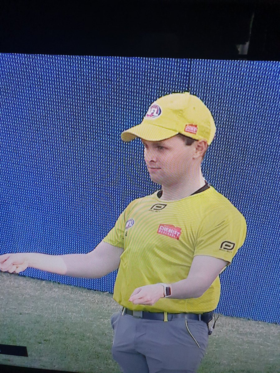 adac_035's tweet photo. @beermitchell new part time job? 🤔😂 https://t.co/KjPL5q8rQj