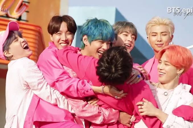 And of course our OT7 looking so cute laughing together #ExaBFF  #ExaARMY  @BTS_twt
