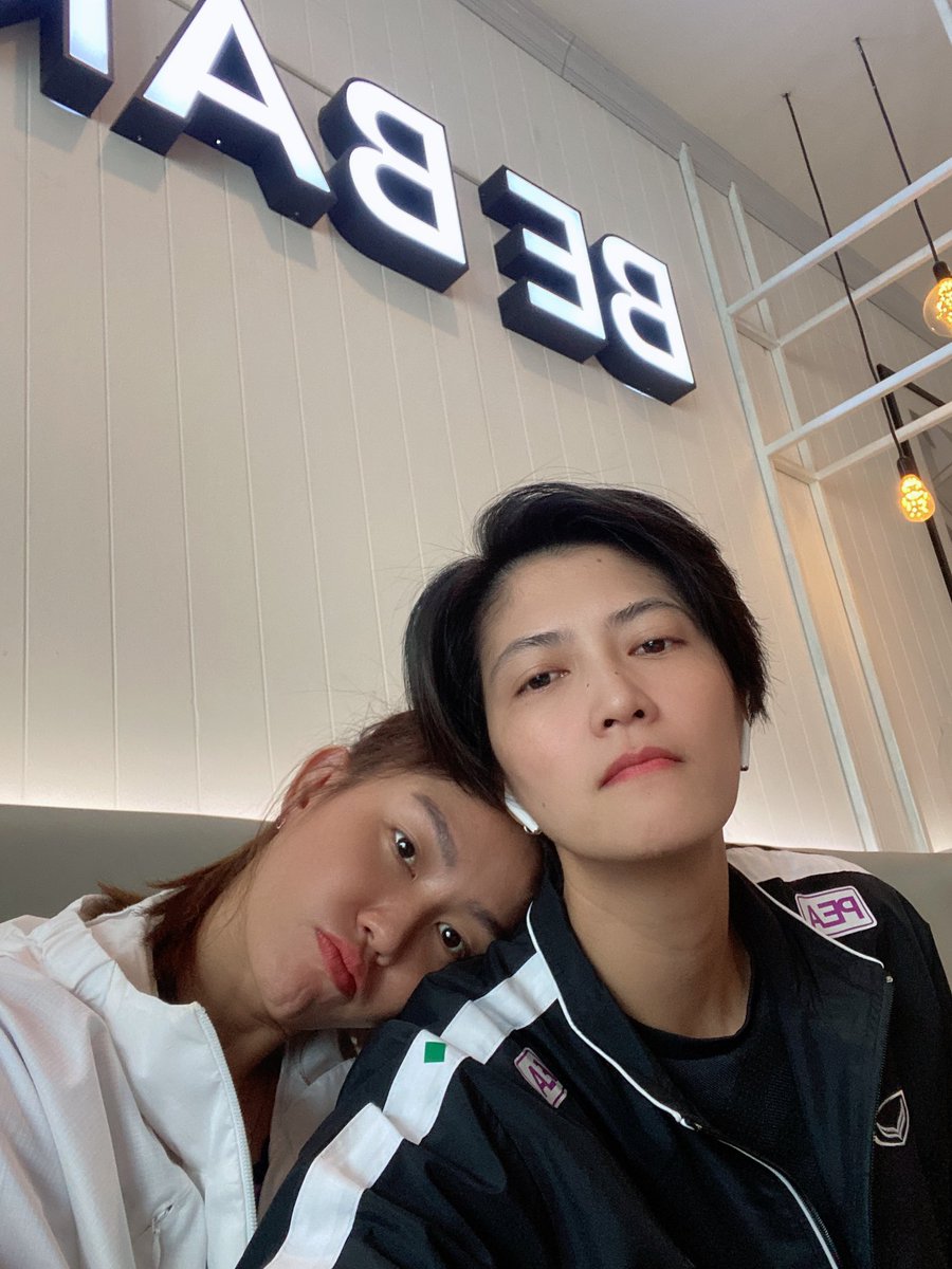 zombie_pj's tweet photo. มีเด็กอ้อนนนนน @nootsara13 #pleumjit https://t.co/jO6Eb9858h