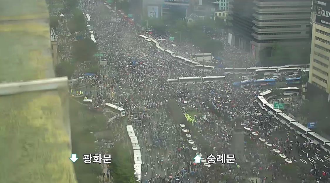 *Meanwhile*, as Seoul upgrades its social distancing alert level, the conservative elderly religious fanatics are out in the streets of Seoul right now, they continue to pour in. The main rally is led by pastor Jeon Kwang-hoon, whose Sarang Jeil church one of the main clusters.