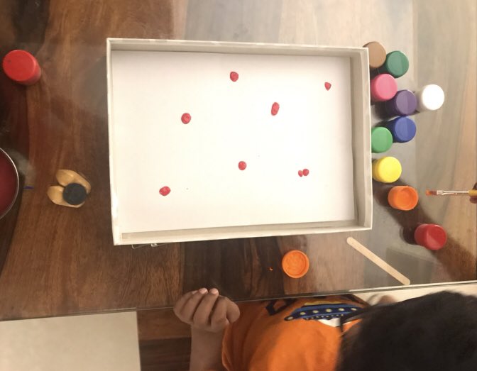 DrAish_Krish's tweet image. “Mr Science meet Mr Art”- Painting with magnets. When my sister introduced me to magnets as a kid I thought they were magical (😊I still do!). #firstgrader #raisingascientist #raisinganartist @vishnuvy