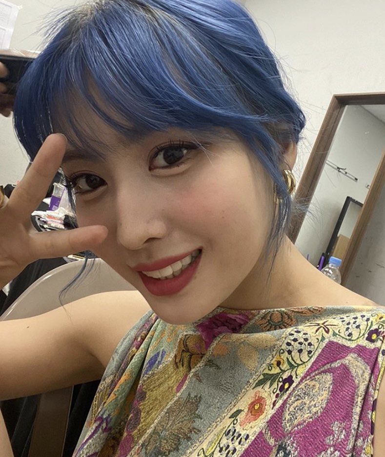 ট ইট র とろけるしらこ Twiceモモちゃんの涙袋メイクがとってもわかりやすかったのでメモ 黒目の外側まで涙袋をコンシーラーでなぞることでタレ目感が大幅アップ 鼻のすぐ横に狭く丸く置くチークもかわいい ট ইট র とろけるしらこ Twiceモモちゃんの涙袋メイクがとってもわかりやすかったのでメモ 黒目の外側まで涙袋をコンシーラーでなぞることでタレ目感が大幅アップ 鼻のすぐ横に狭く丸く置くチークもかわいい