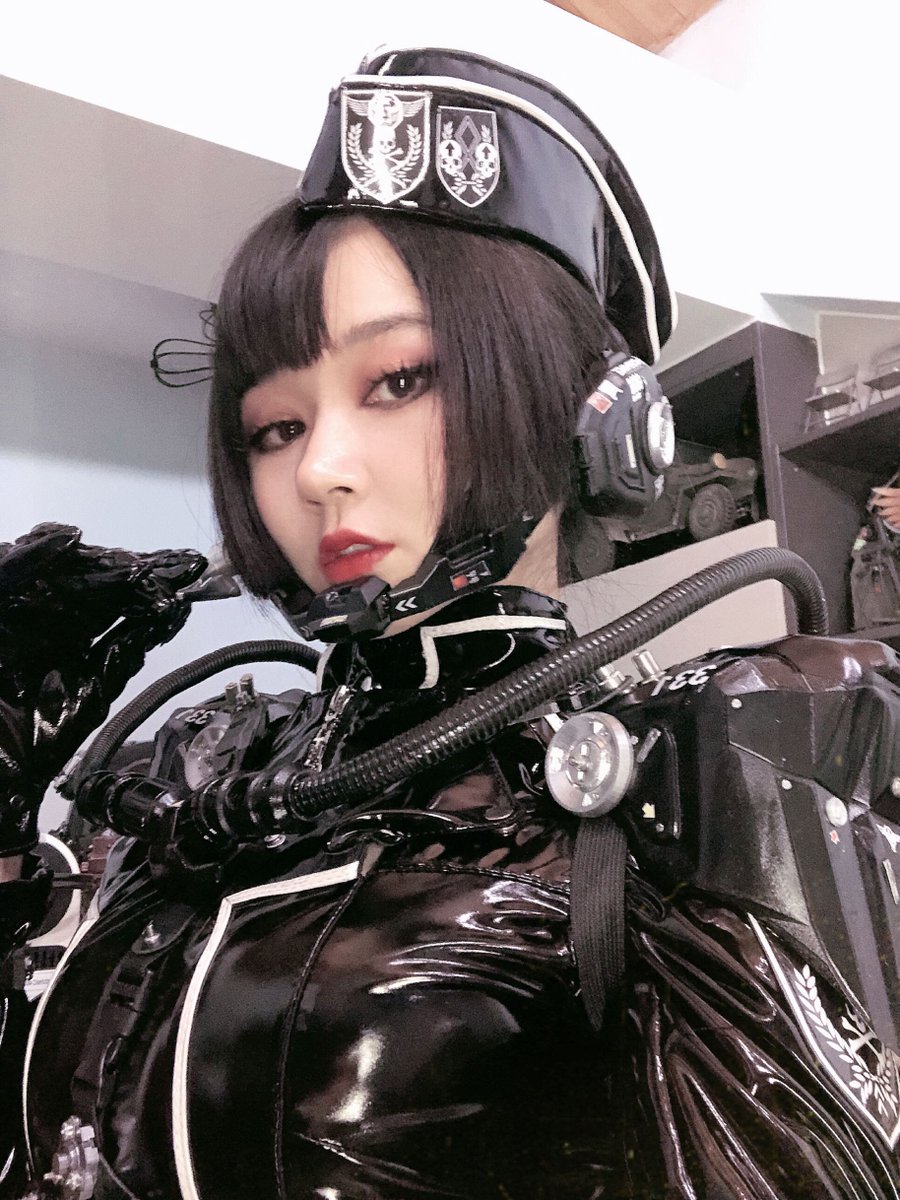 Empire communications Officer set. I made some matching props and equipment for my own 3D modeling 