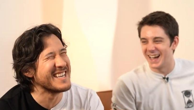 TL CLEANSE : A THREAD eef and mark  or should i say unus annus  #mementomori (because i feel like sharing wholesome pics )