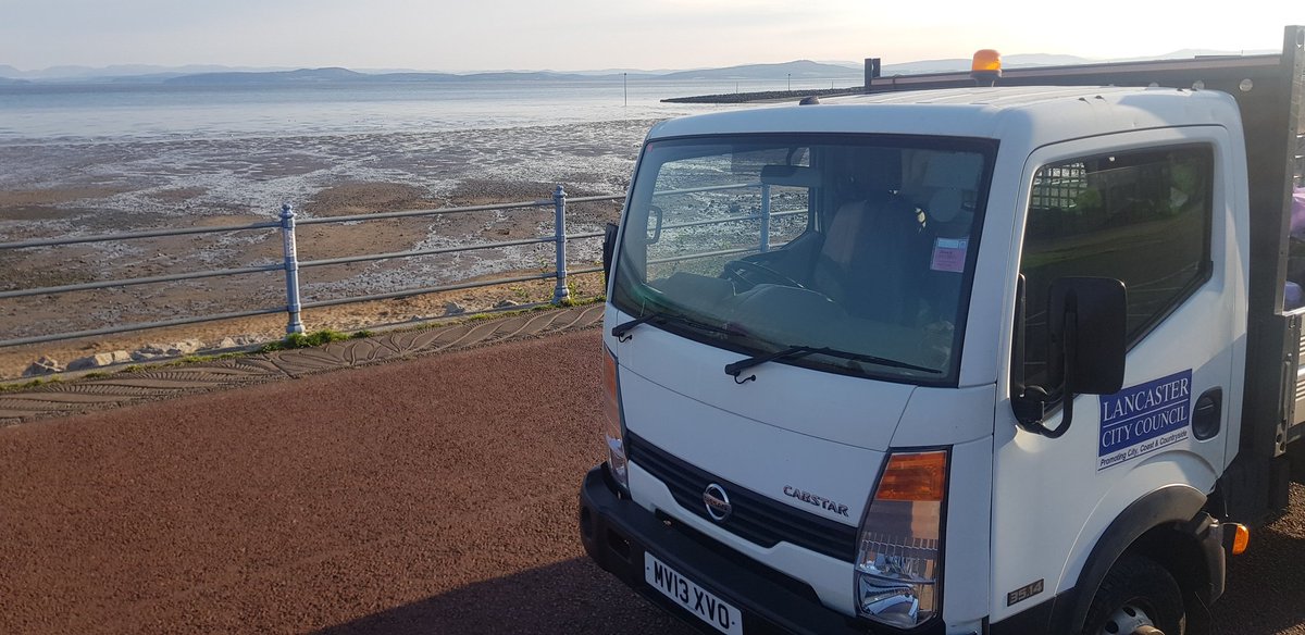 Morecambe this Sat morning, looking clear, clean and calm with the tide nicely coming in. Over looking the wonderful @lakedistrictnpa @englishlakes @MorecambeBayUK @ChrisJCoates @Tyson_Fury @MorecambeBID @_MBay @MorecambeProm @MorecambeWG @The_Visitor @eric_ernie_col