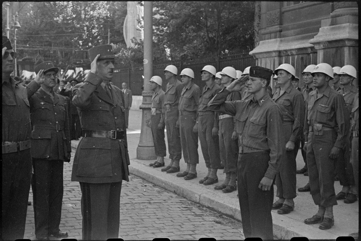 « La France n'est pas seule ! »: le général de Gaulle avait rappelé que seul le #multilatéralisme pouvait sauver la France.  Aujourd’hui encore, une amitié indéfectible nous lie à nos alliés pour résoudre durablement les conflits mondiaux. #reconnaissance