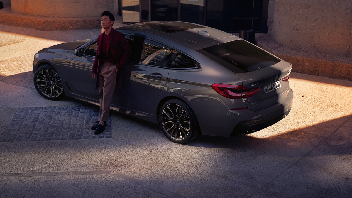 Cesta do práce nemusí být nudná, když řídíte BMW 6 GT.
#THE6 #BMW #BMWM #mpower #granturismo #bmwlife