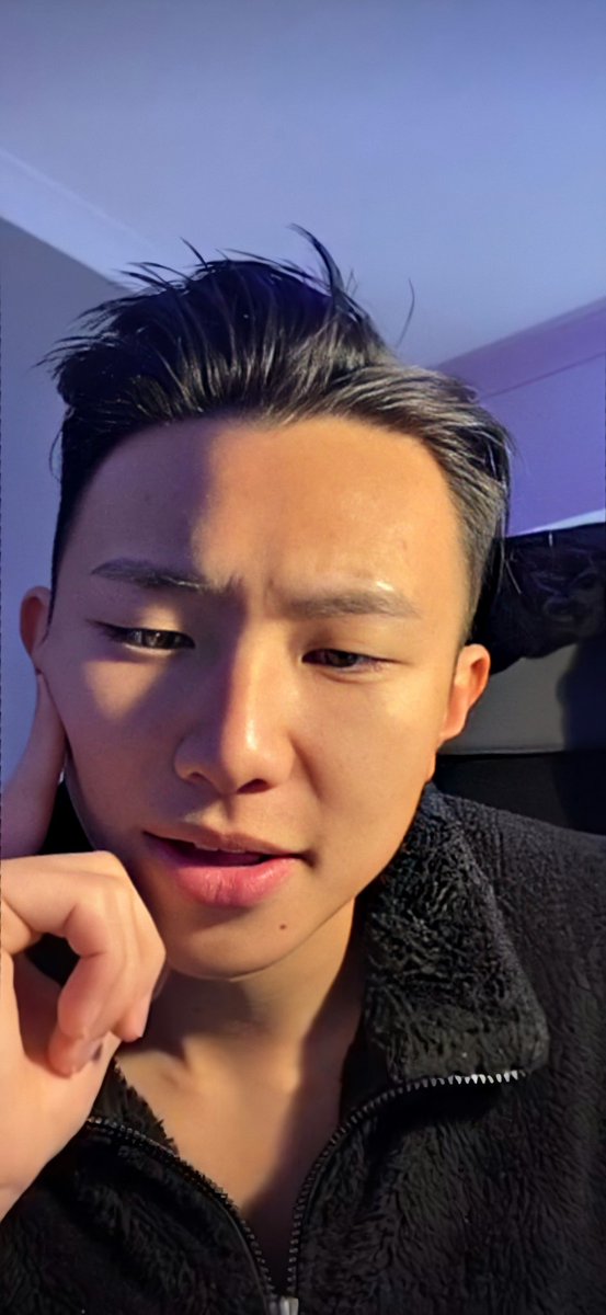 bucinfash's tweet photo. 200815 Fash TikTok LIVE in HD https://t.co/cRUIfWYhwI
