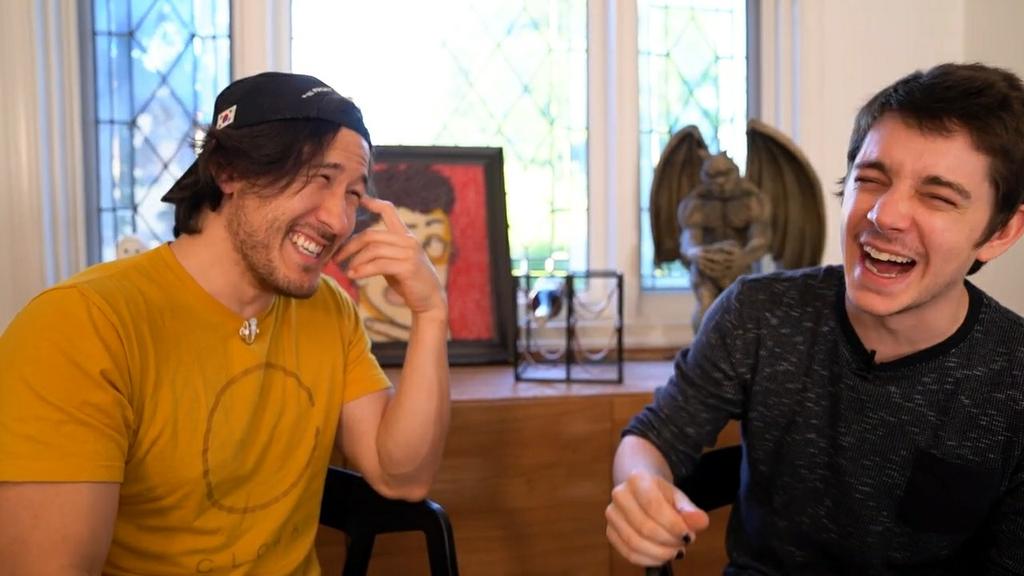 TL CLEANSE : A THREAD eef and mark  or should i say unus annus  #mementomori (because i feel like sharing wholesome pics )