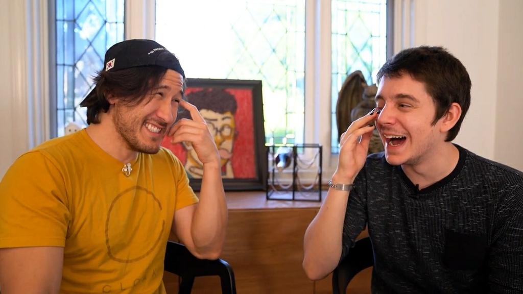 TL CLEANSE : A THREAD eef and mark  or should i say unus annus  #mementomori (because i feel like sharing wholesome pics )