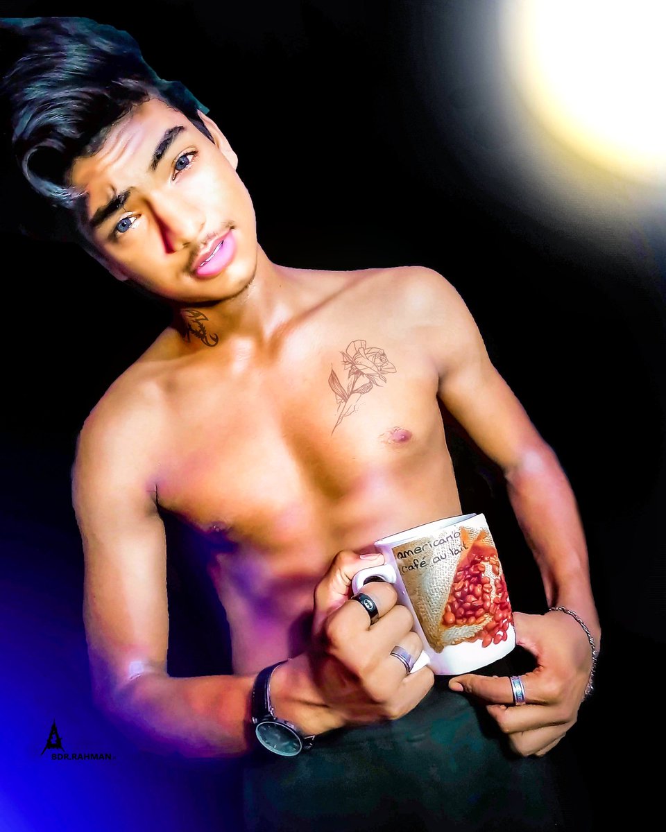 Abdr_31's tweet photo. I go to the gym because I think my great personality could use a banging body.💪
এটা আমার Attitude নয় এটা আমার style man😎
I Love😍 My Fitness💪
my life 😇my choice😎

pic edit :@Äbđŗ Ŗäȟmäņ
use hashtage:
#abdrsquad 🖤 https://t.co/ypFb2J8jSw