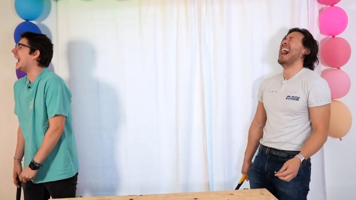 TL CLEANSE : A THREAD eef and mark  or should i say unus annus  #mementomori (because i feel like sharing wholesome pics )