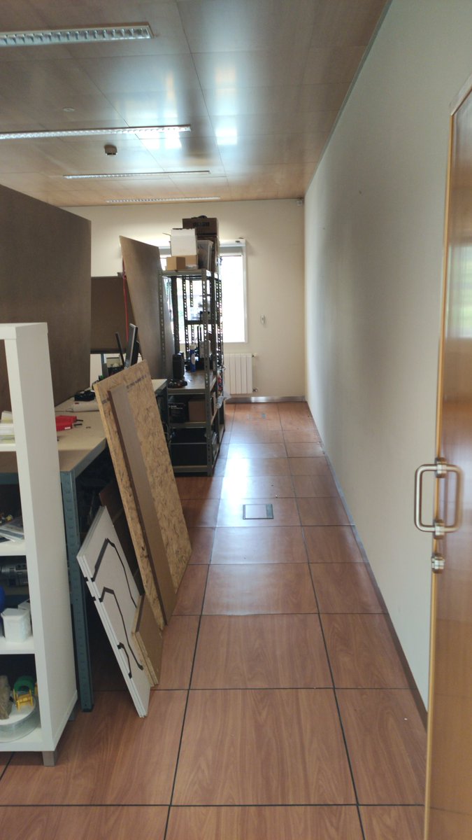 makerslugo's tweet image. 🚧🚧🚧EN OBRAS🚧🚧🚧

Nos van a pintar el local!! Muchas gracias😋💯😍