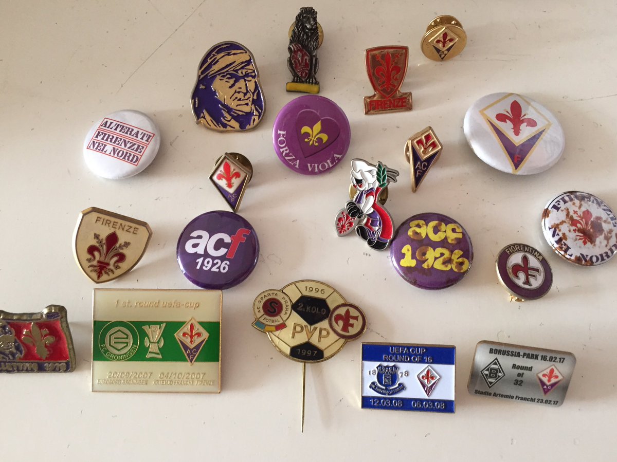PippoArens's tweet photo. All the small things...⚜️
#Fiorentina badge-collection. #ACF1926 @acffiorentina https://t.co/SOPSC141uU