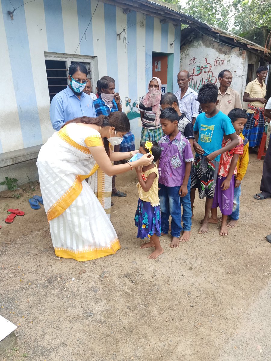 AitcNandi's tweet photo. 🇮🇳জয় হিন্দ🇮🇳
#BanglarGorboMamata @MamataOfficial https://t.co/1aRRxywwTO