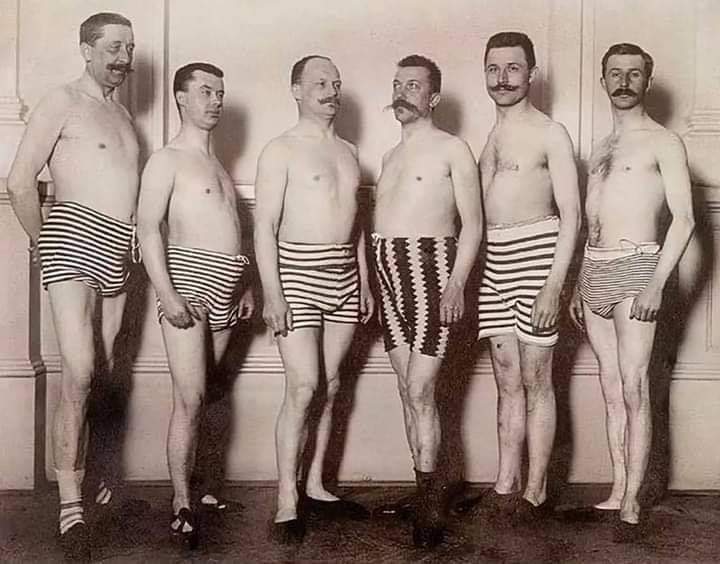 nyconene's tweet photo. Concurso de belleza masculino, principios del siglo XX.
Estaba reñida la cosa. https://t.co/HOZUY1eKke