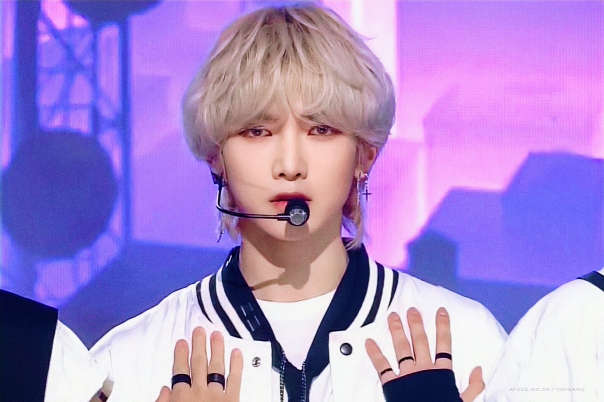 woobbly's tweet photo. yeosang the prettiest opening fairy.
I just stated a fact right there😌😌 https://t.co/SE4koSsKle