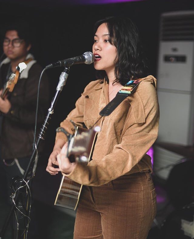 🎸