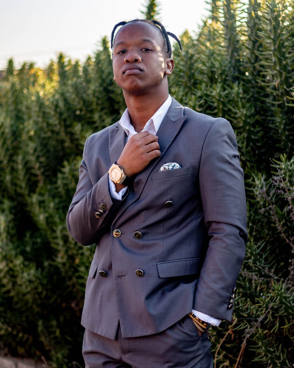 Liza_Monageng's tweet photo. @luis_thedon is a musician. Live Performances, Studio Sessioning for music/commercials &amp; voiceovers.

Musicians are businesses too. Small/big events/intimate celebrations. Bookings@luisthedon.co.za or https://t.co/lLkeLYlWDX for more info ❤️#luisthedon #musicbusiness #DJSBU https://t.co/3sffx3Sg8C