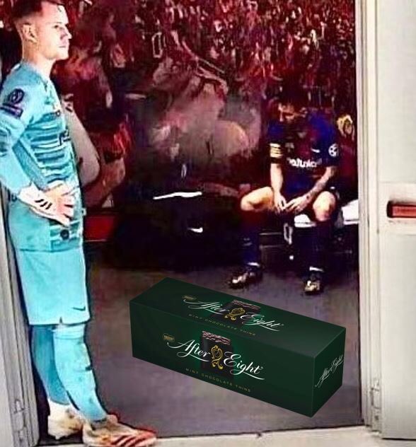 saridal's tweet photo. After Eight #UCL #BarcaBayern #FCBFCB #ChampionsLeague #BarcelonaBayern # https://t.co/1gtUws3PNr