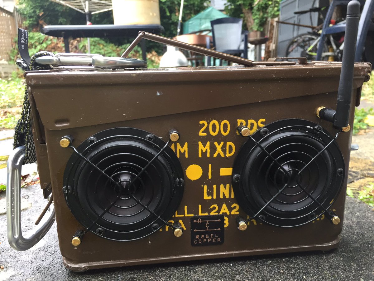 Love_SE4's tweet photo. Made from an old ammo box Dave’s Din Tin. Proper loud Bluetooth speaker. 👍👌❤️ I want one of these https://t.co/AAc9HugBNB