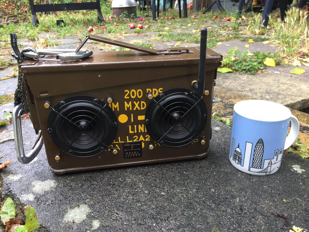 Love_SE4's tweet photo. Made from an old ammo box Dave’s Din Tin. Proper loud Bluetooth speaker. 👍👌❤️ I want one of these https://t.co/AAc9HugBNB