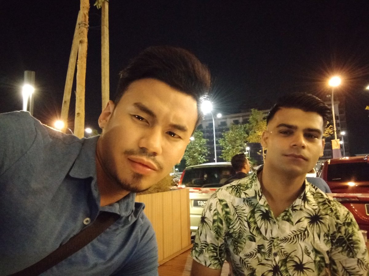 RHidaryad's tweet image. B5, Johor Bahru.
#stepstep