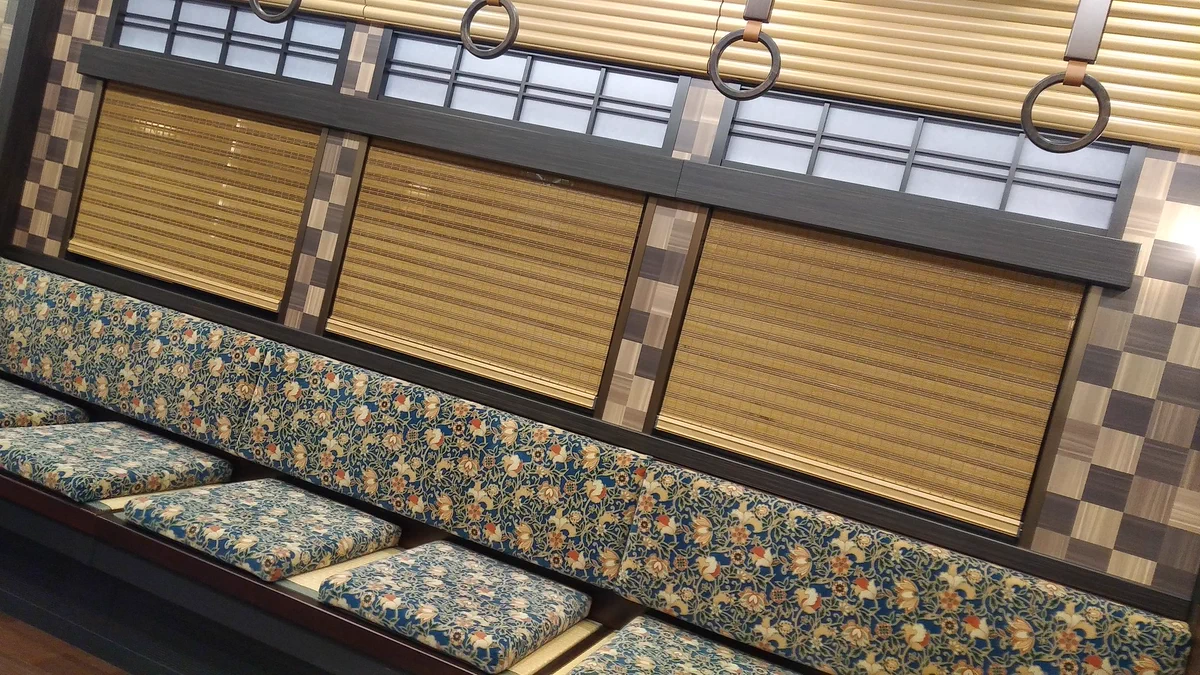 阪急電鉄の京とれいん、普通運賃でこんなにも文化的な電車に乗れる！