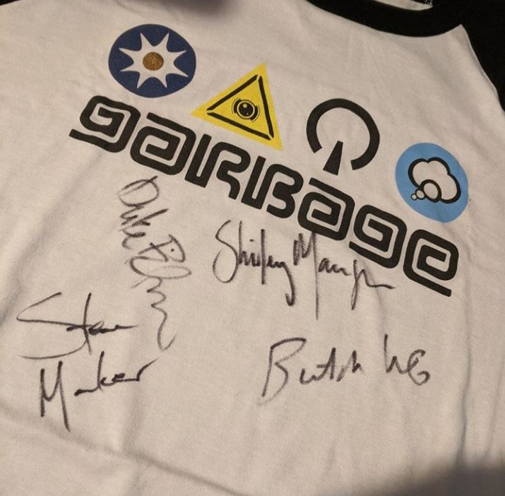 squibmo's tweet image. Happy 25th Anniversary.🧡Thank you for always stopping by KC on your busy tour schedule.