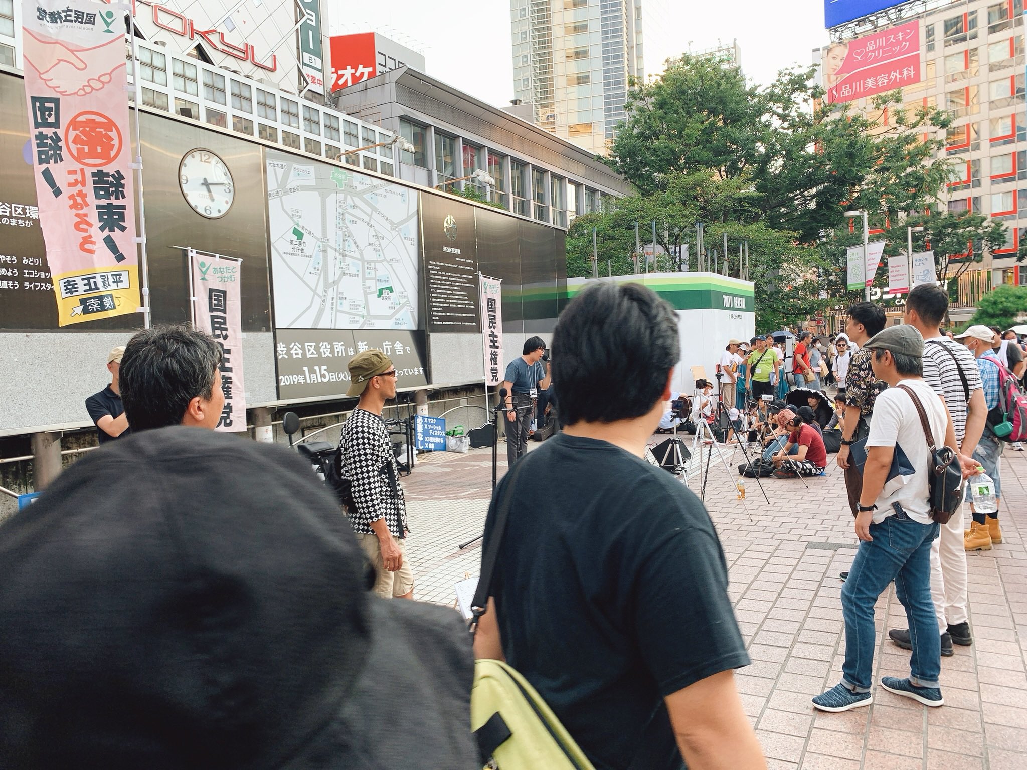 自殺 横須賀 モアーズ 【横須賀市】２０２０年５月２７日横須賀モアーズシティの一部が封鎖されています。