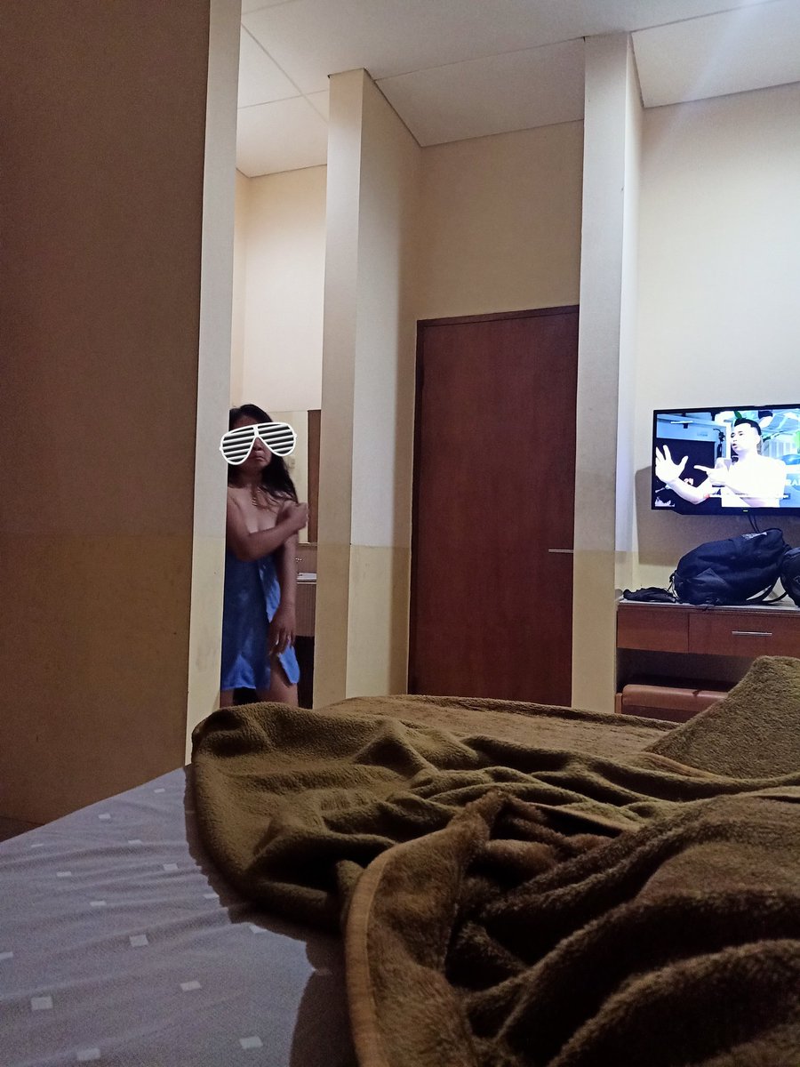 JeremyKristofo1's tweet photo. Happy weekend.
Quality time bersama #binor
#binor
#binorhot
#binorbandung
#binorsange
#binorhunter
#binorbinal
#biniorangmemangenak
#biniorangmemangnikmat
#istriorang
#pejuhinbinor
#MamahMuda
#HappyWeekend
#qualitytime
#qualitytimewithbinor https://t.co/XXVAeQQKc1