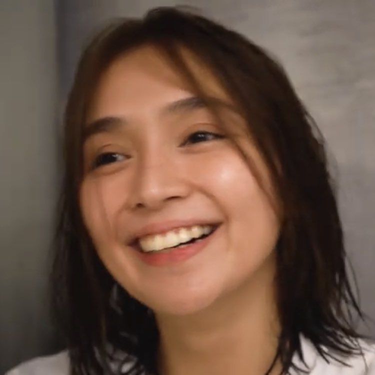 bernardollars's tweet photo. random question lang ms kath,, naranasan mo na ba maging haggard? 😭 #EverydayKath https://t.co/Huo7cdEEFg