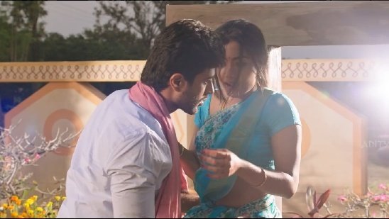 VdSidharth's tweet photo. #2YrsForBBGeethaGovindam 

@TheDeverakonda 
@iamRashmika 
#GeethaGovindam 
Fav movie💞💞😍
Geetha and govindh made beautiful love, fight moments in our mind. Excelent film in TFI💥💓 https://t.co/2l0rvDqnJJ https://t.co/3HLzAP2Jls https://t.co/NZcMOqyOG2 https://t.co/EIn4ZVZCAK https://t.co/DHayoYY0u5