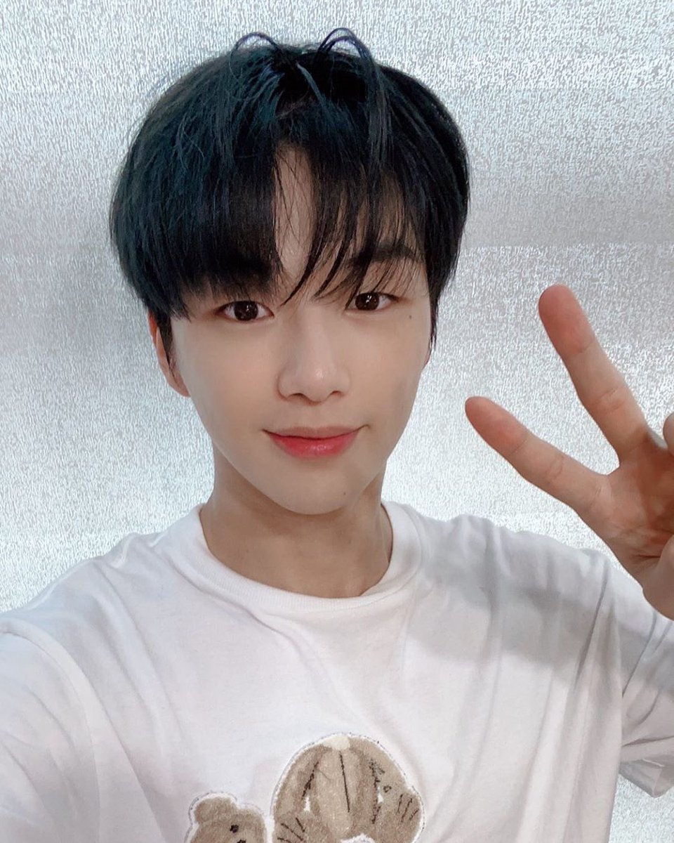 [ INSTAGRAM ] 200815

Daniel.k.here: ☺️

#강다니엘 #kangdaniel #姜丹尼尔 #カンダニエル #คังแดเนียล #magenta <a href="/konnect_danielk/">강다니엘 KANGDANIEL</a>