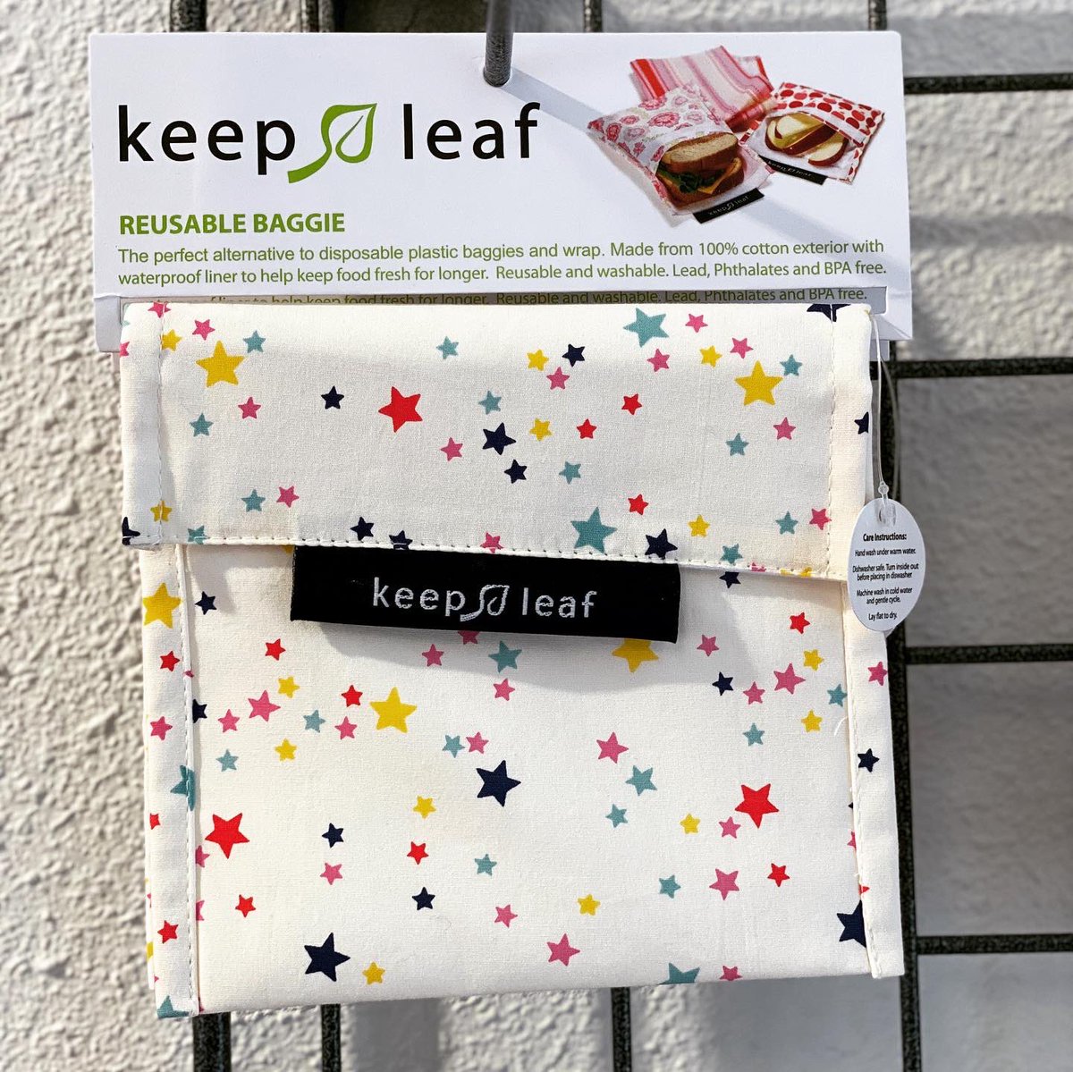 WWRoden's tweet image. Maandag gaan de scholen weer beginnen. 
Ben je al bij ons geweest voor de boterhamzakjes van Keep Leaf en een nieuwe Dopper? #descholenzijnweerbegonnen #dopper #keepleaf #boterhamzak #duurzaam #minderplasticafval #hartenkado #roden #weernaarschool