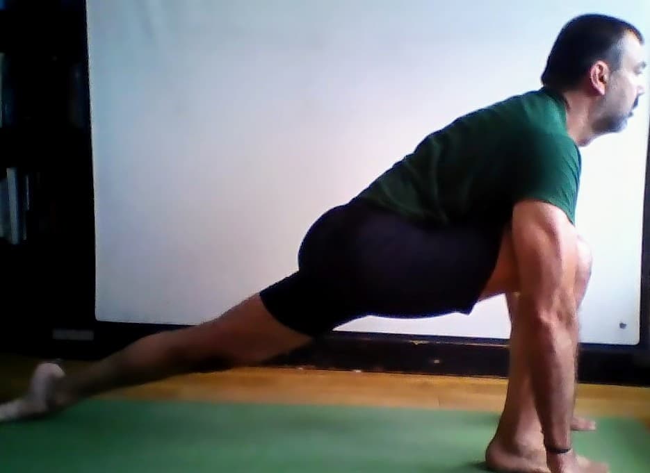 greek_yogi's tweet photo. Saturday morning practice. Openings lungs to let the breath be long and deep in to the belly. Filling up the body with life force 🙏🏽
#yoga #morninggratitude #personalpractice https://t.co/4XX498LgZ8