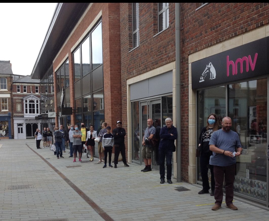 Apologies to our new neighbours but *shouts* ITS VINYL DAY and we’re a bit excited #hmvLovesVinyl #hmvExclusive