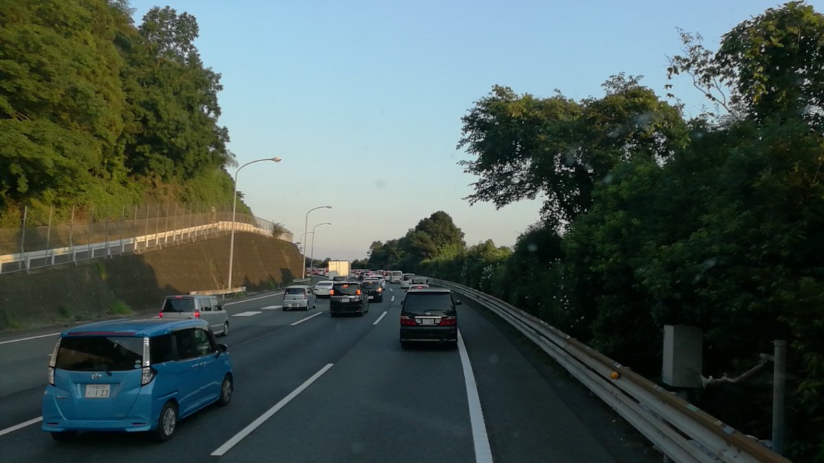 東名高速道路上り