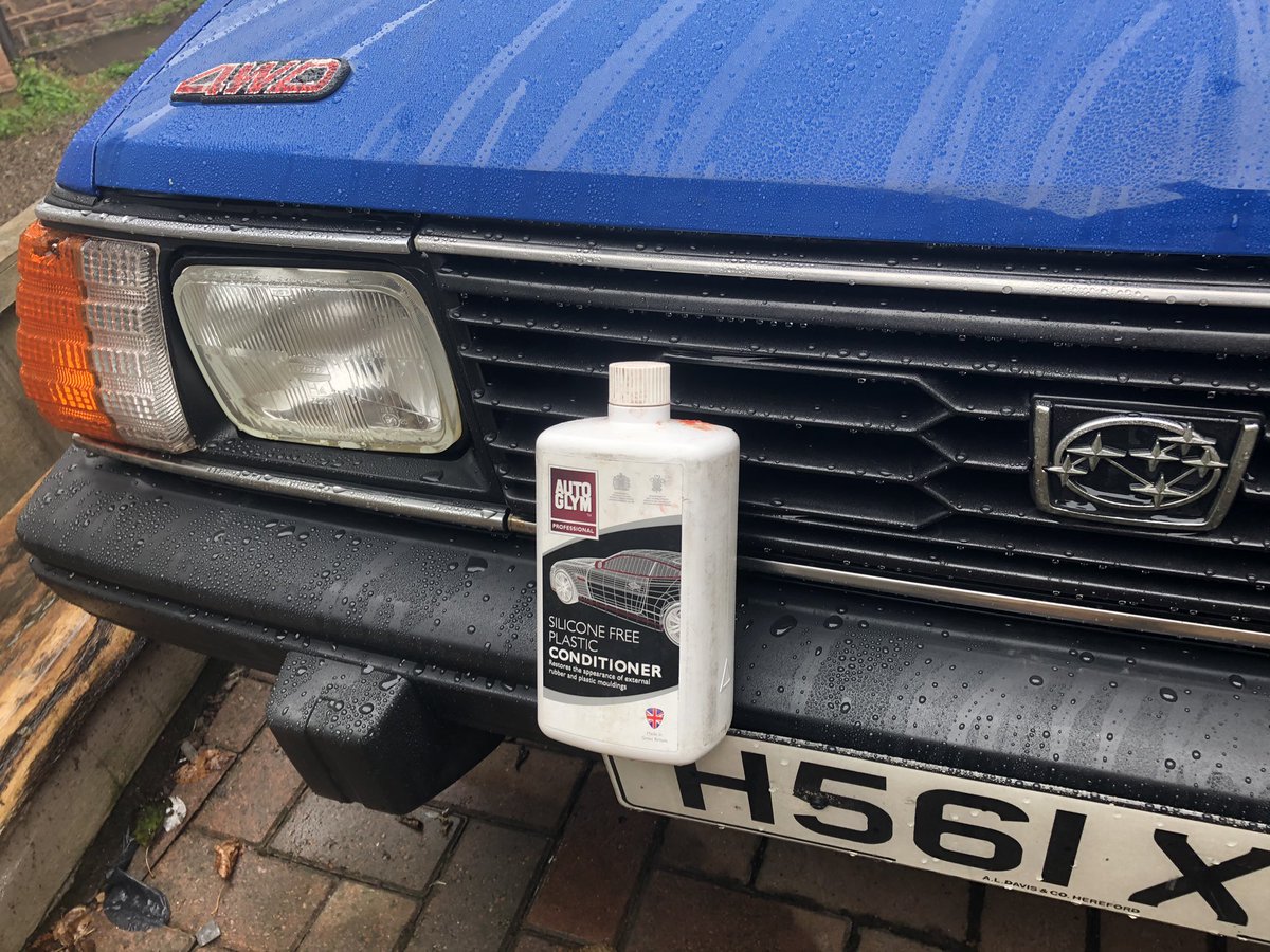 mashermarsh's tweet photo. Surprising what the best cleaning products can do do a 30yr old Subaru pick up, covering just 38k with full stamped service history. #forsale @AutoglymPro @AutoglymPremium @autoglym #iforwilliams @subaruuk @JCGriffiths1 https://t.co/II9G4DMt69