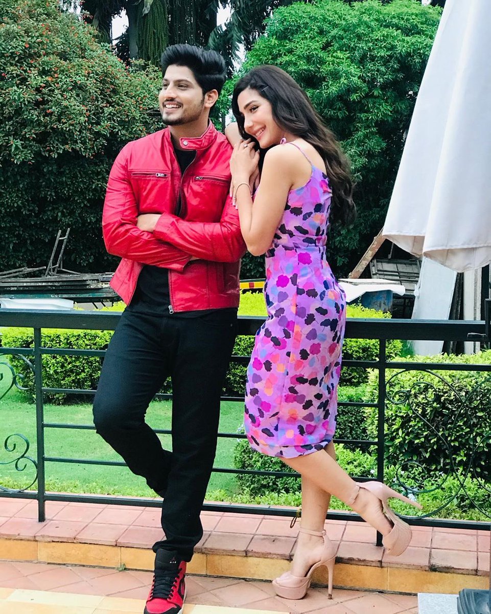 gemstarworld's tweet photo. Next song next song #ontheway , guess the genere of the song #sad #romantic #beat ? #jassrecords
Ammmmmm ok clue v de dena , first time ehh genere try kita mai , i think hun ta answer saukha ho gya , comments 👇🏼 !!!! https://t.co/nLK5zT1uil