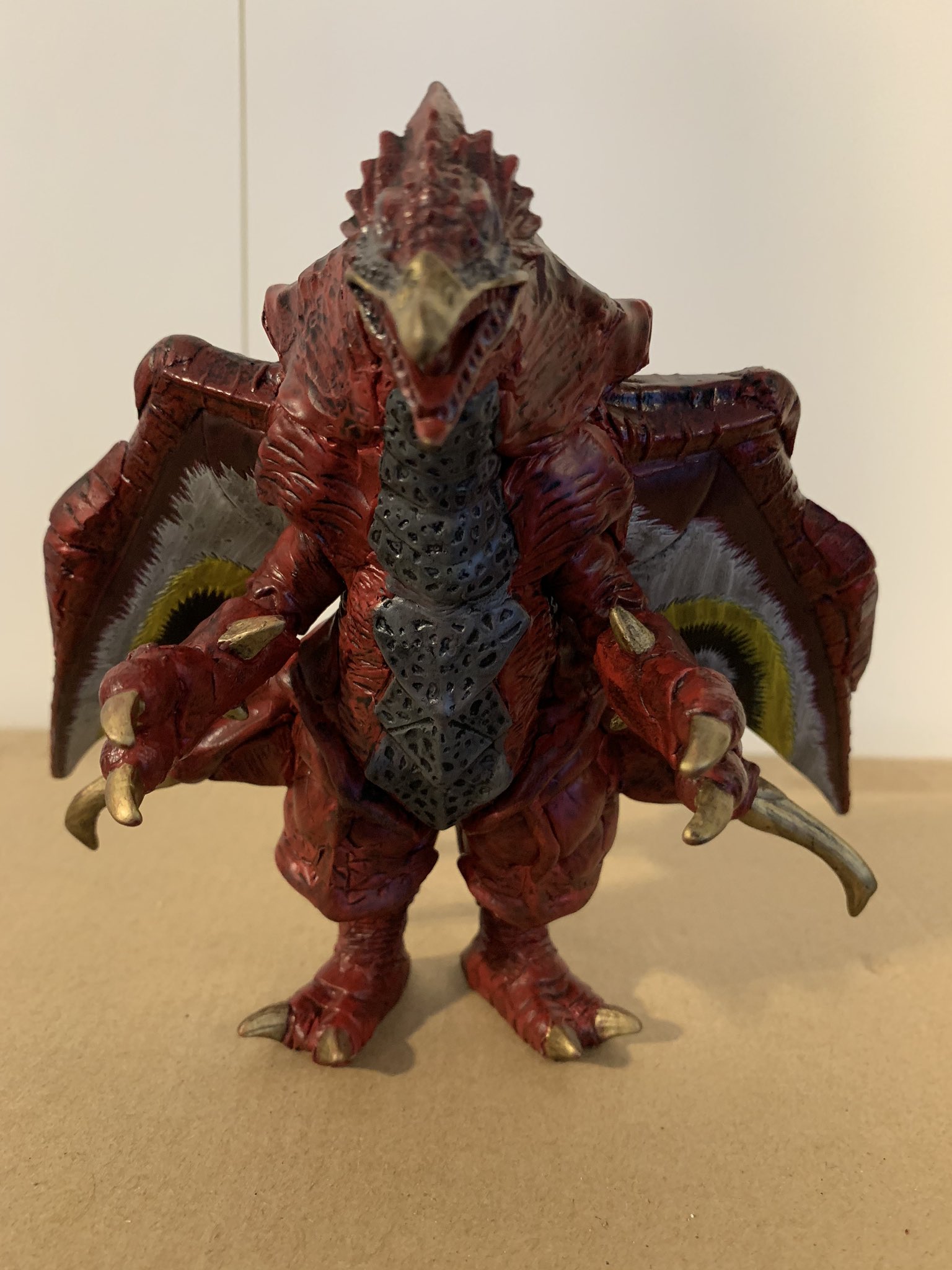 774yumenokatamariノナカノヒト ゾイガー シビトゾイガー リドリアスのニコイチです ウルトラで 鳥怪獣 は強敵が多いとよく言われますが 尖兵怪獣 即ちショッカー戦闘員みたいな存在がこの強さとか やはり 気合の入った一体です ゾイガー ソフビ