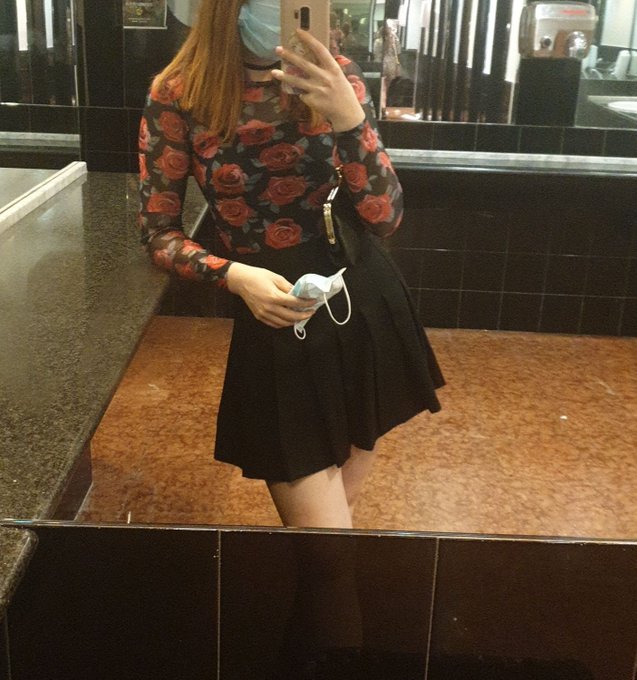 Drunk mirror selfies in the bathroom are always the best~ https://t.co/FSoG5GgAx0<a href="/tag/nsfw"class="tags"><span>#nsfw</span></a>