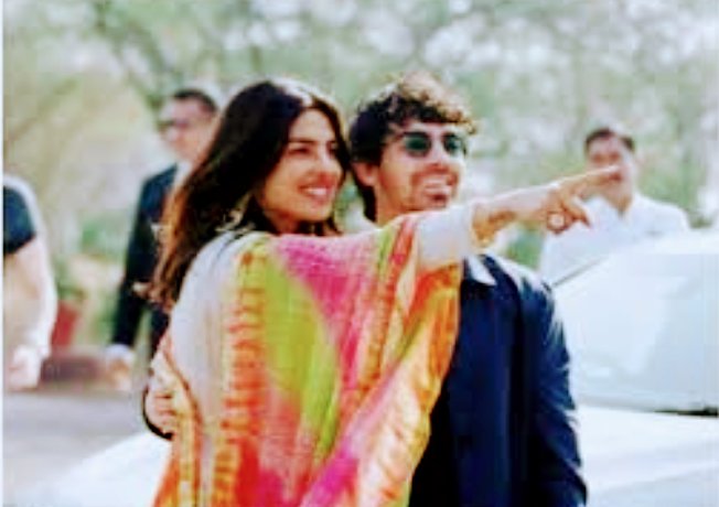 Laura1375's tweet photo. #31YearsOfJoeJonas 
#HappyBirthdayJoeJonas 
I hope you have a wonderful birthday today. I hope all your birthday wishes come true. 🎂 🙏
My favorite picture of you and @priyankachopra. I hope you all celebrate today in style. 🍾
From a #joestan and #Pcmananic fan ❤ https://t.co/TbIj5UeRmK
