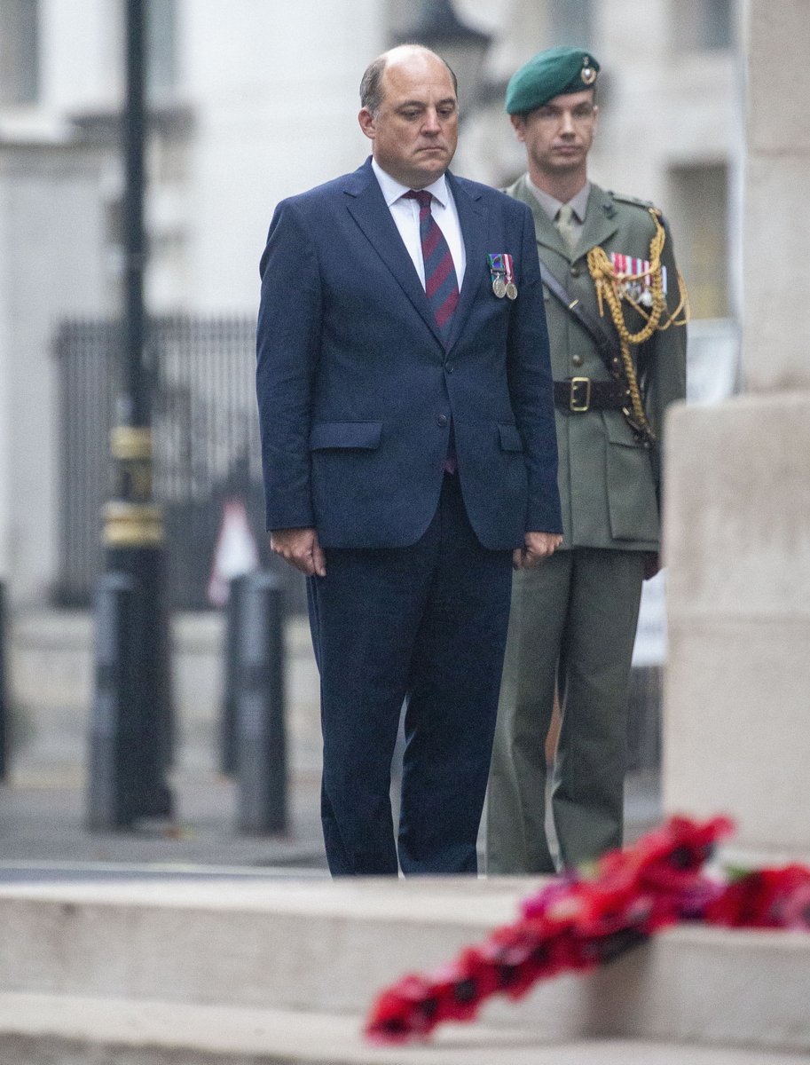This morning, on the 75th anniversary of Victory Over Japan Day, Defence Secretary @BWallaceMP laid a wreath at the Cenotaph in memory of all those that fell in the Far East and Pacific during the Second World War. 

#VJDay75 #NeverForgotten