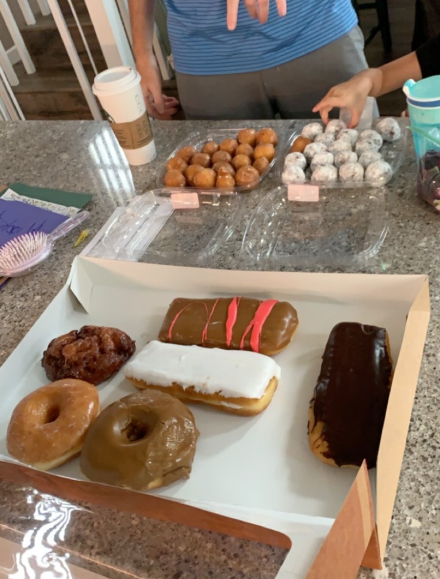JamiMinter's tweet image. Anyone who knows @CoachMinter will not be surprised by this...He goes to pick up donuts this morning and I tell him “Don’t go overboard...just a few” 🤦🏻‍♀️ #GoBigOrGoHome