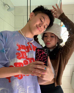 i watched genius video with rich Brian about his song " love in my pocket" ( and i felt so single ) so here's a brief synastry chart reading of Brian relationship with vantey {a thread ヘ(^_^ヘ)}