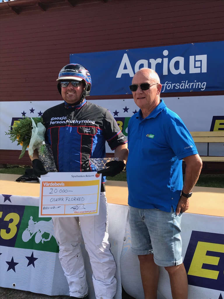 E3trav's tweet photo. E30-finalen för kuskar under 30 år vinns av Oskar Florheg med hästen Shut Up and Dance. E3:s stipendium 2020 på 20 000 kr till förkovran inom travet. Grattis Oskar 🥇👍 https://t.co/ntZYAMX5gp